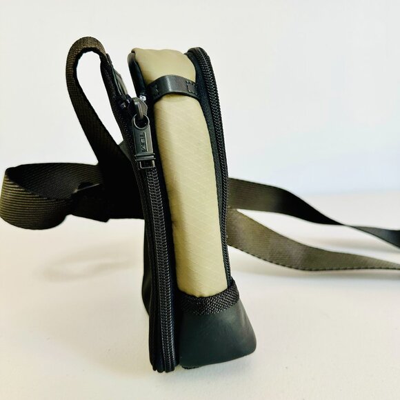 TUMI ROGERS OLIVE AND BLACK EXPANDABLE SMALL CROSSBODY BAG UNISEX $275 - Picture 3 of 9